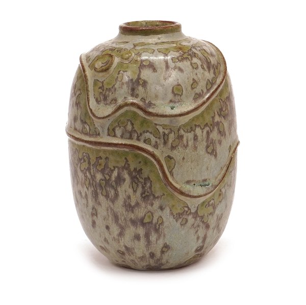 Arne Bang, Denmark, stoneware vase #120. H: 11cm